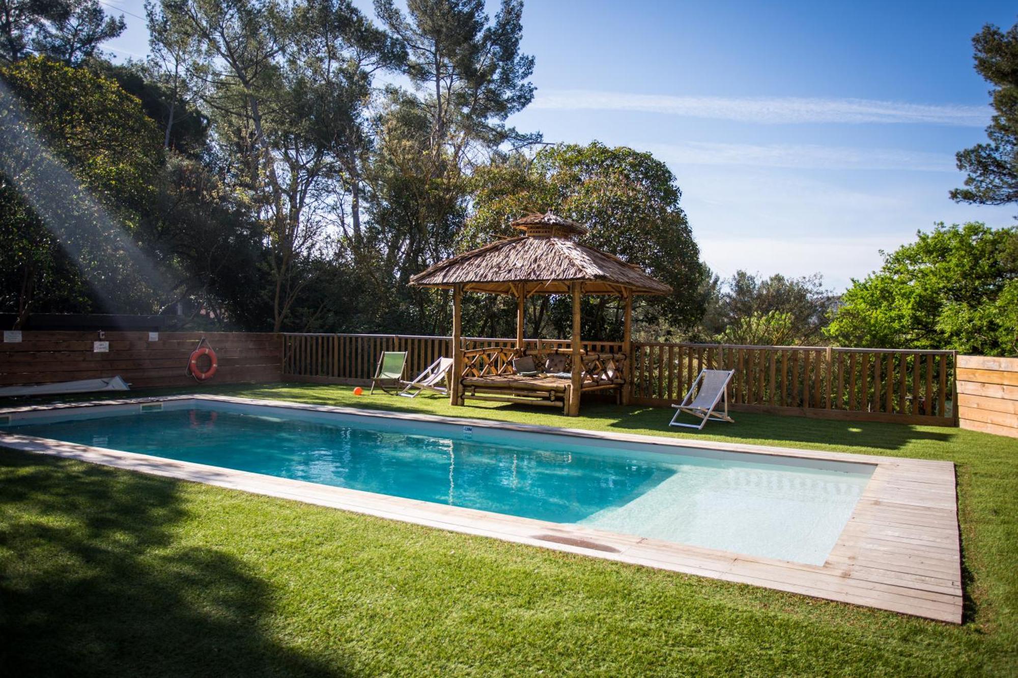 Camping Du Garlaban Aubagne Esterno foto