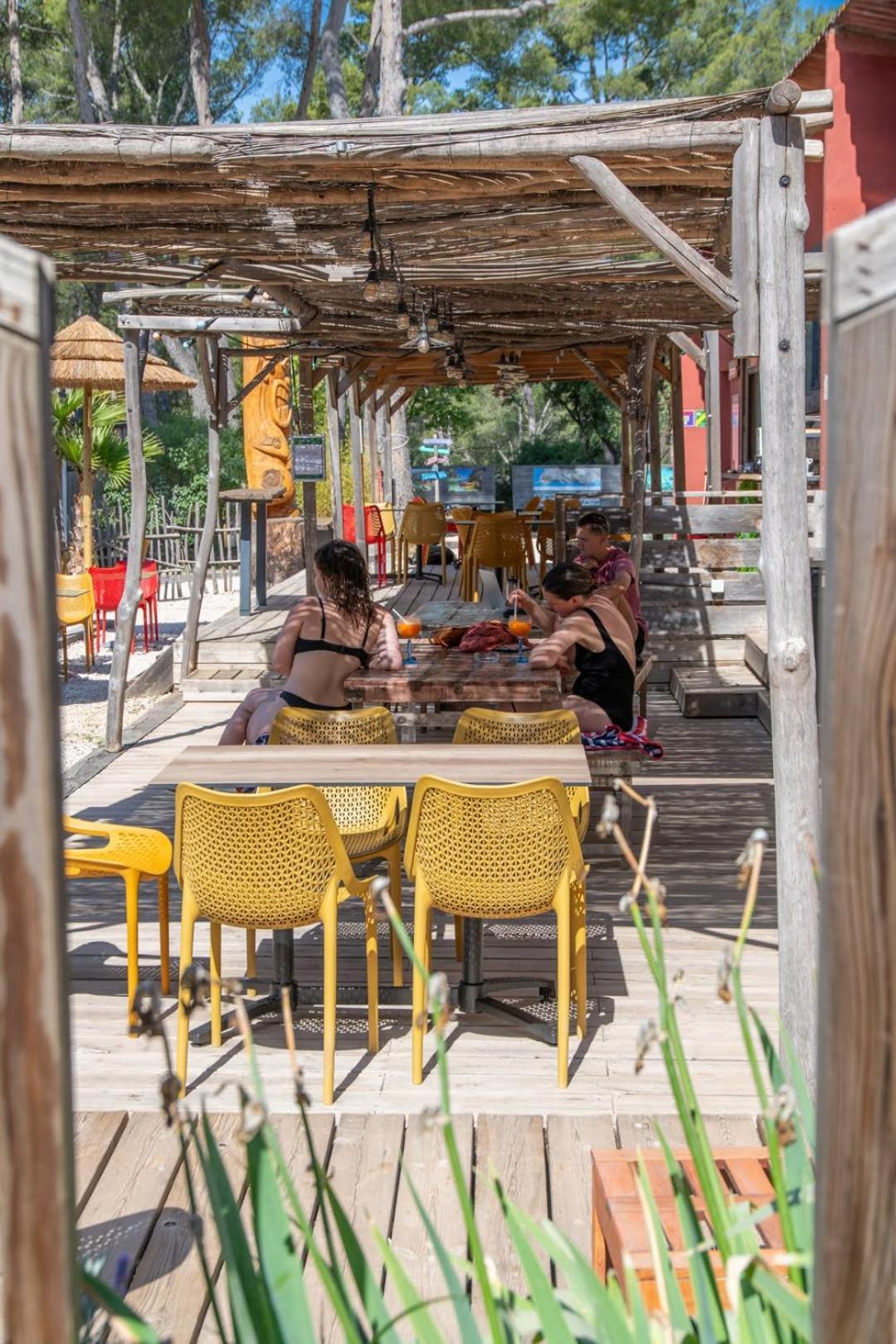 Camping Du Garlaban Aubagne Esterno foto