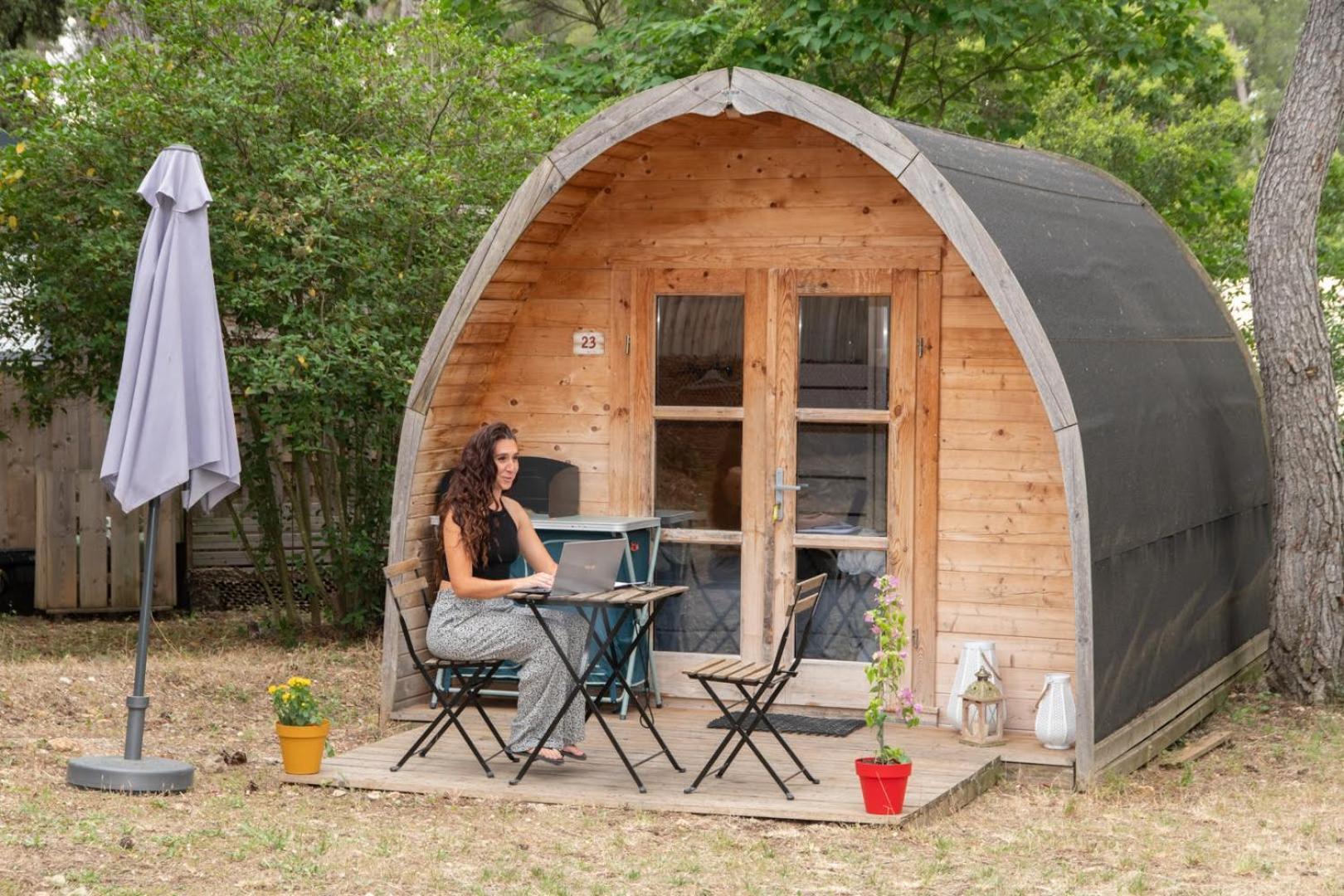 Camping Du Garlaban Aubagne Esterno foto