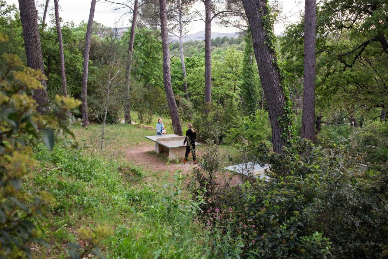 Camping Du Garlaban Aubagne Esterno foto